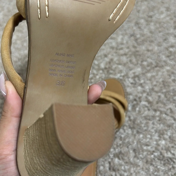 Alias Mae - Picture 7 of 7